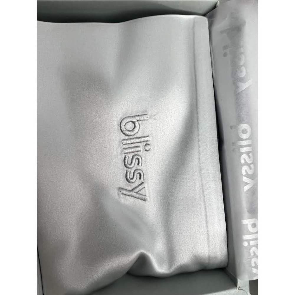 NEW! Blissy 22-Momme Silk Pillowcase, Standard - Silver